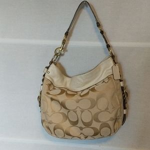 Coach signature Zoe tote